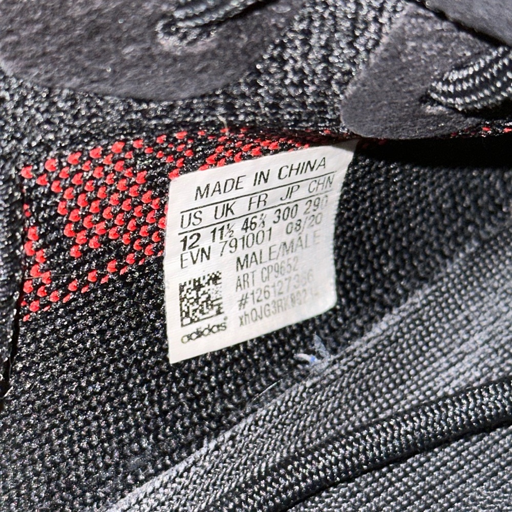 Adidas Yeezy Boost 350 V2 Bred - Black/Red - Picture 7 of 7
